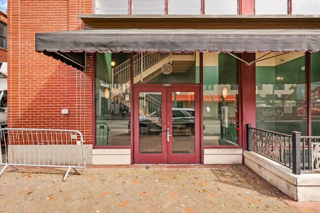 Photo - 122 W Broughton St Unit 206