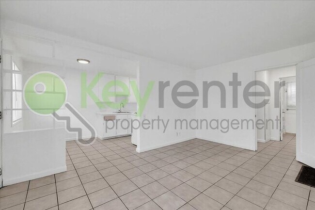 Photo - 691 El Camino Ave