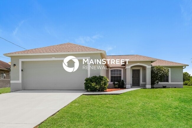 Building Photo - 3 Bedroom Pet-Friendly Home in Lehigh Acre...