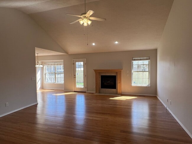 Photo - 3 Bed / 2 Bath in the Heart of Nixa