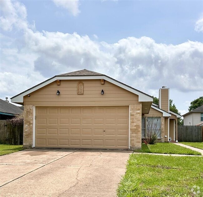 Building Photo - 17427 Lobo Trail Rental