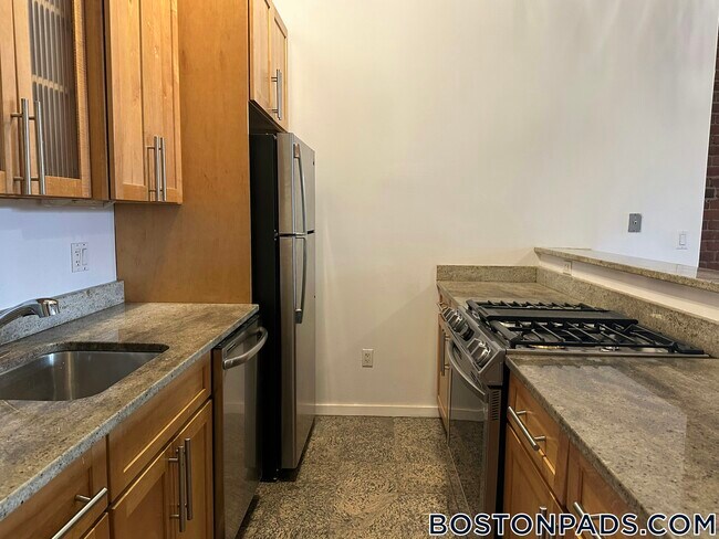 Photo - 254 Friend St Unit 1