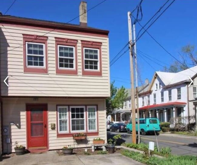 Building Photo - 109 N Franklin St