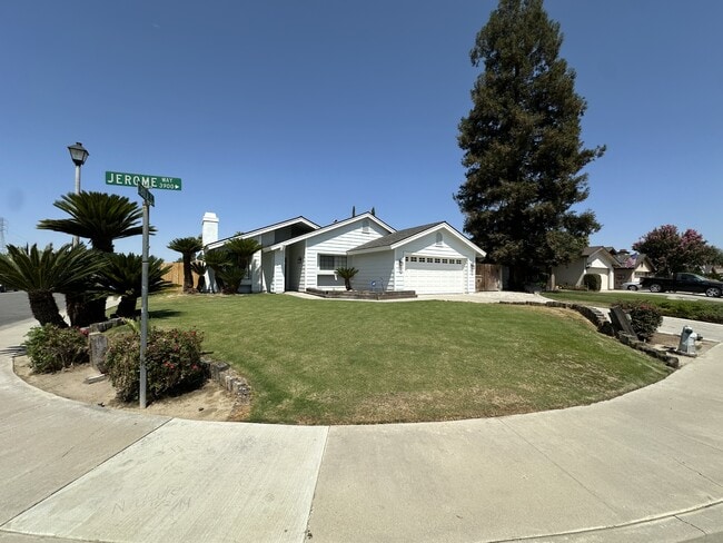 Photo - 3917 Jerome Way