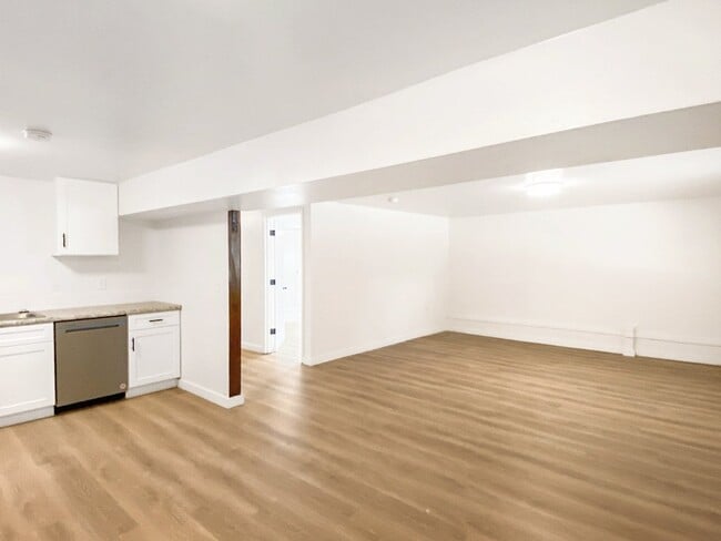6126 Butterfly Ave Unit B