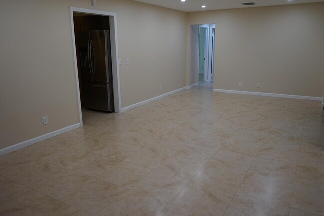 Photo - 7420 Champagne Pl