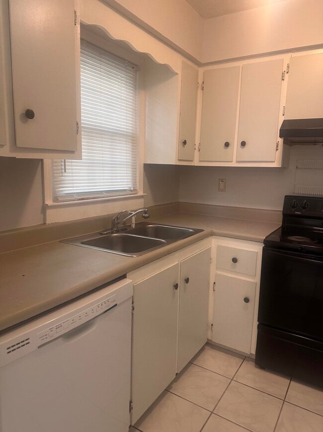 Photo - 4403 Lakeside Dr