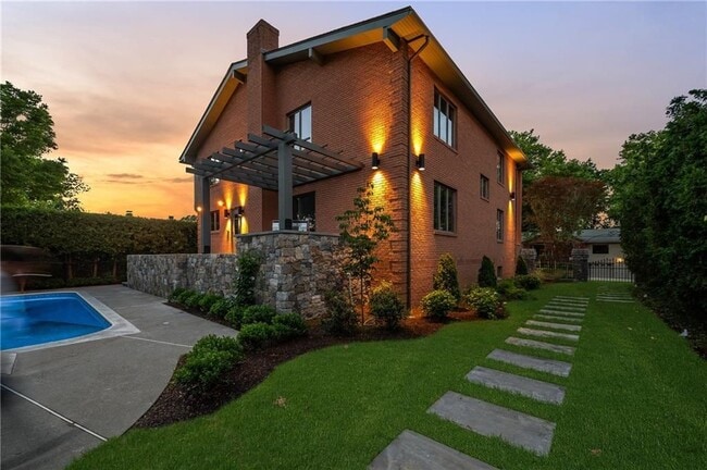 Photo - 14 Maxcy Dr