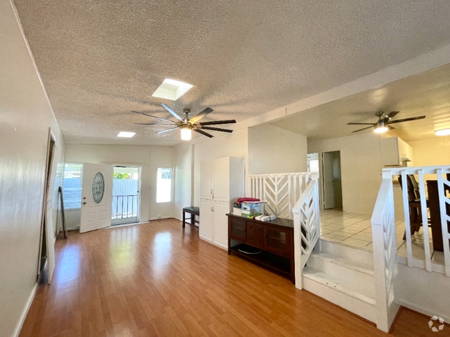 Building Photo - 1279 Manulani St Rental