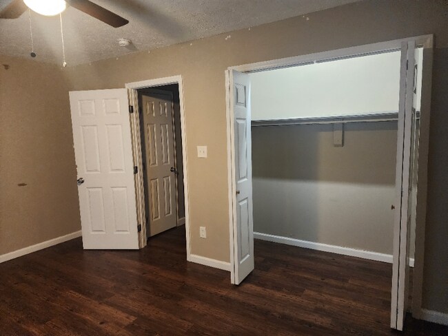 Photo - 1411 Tangora Ln