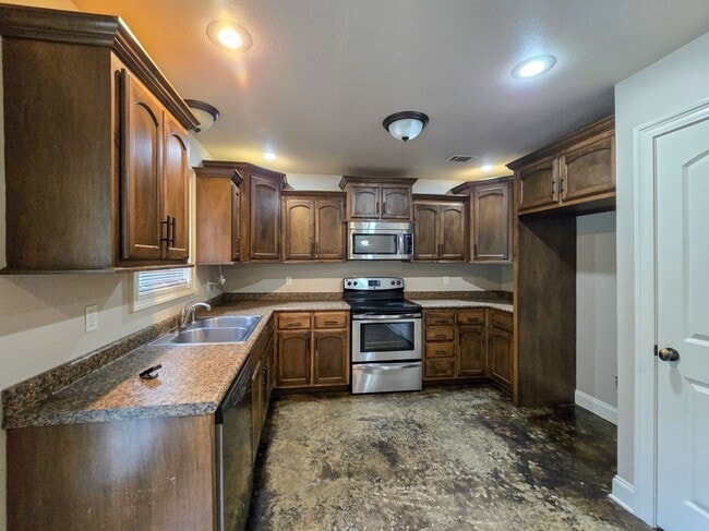 Photo - 203 N Bernis St