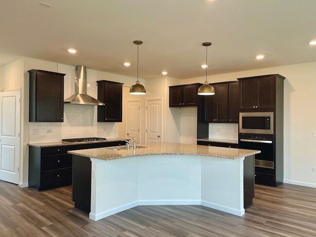 Photo - 721 Dropseed Ln