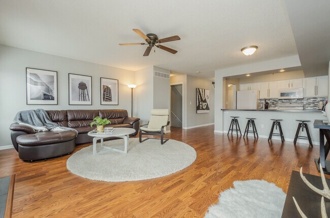 Photo - 1506 McKinley Pl Townhome