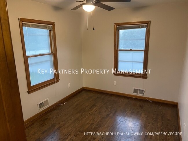 Photo - 501 NE 88th St