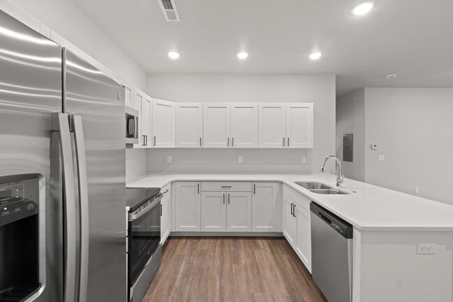 Photo - Heritage Hill