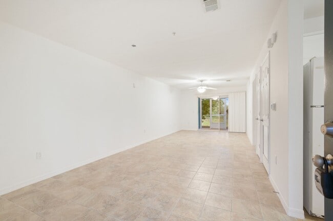 Photo - Ground Floor condo at the Florida Club!! Unit 112