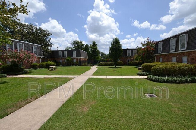 Photo - 1755 College Dr Unidad 229
