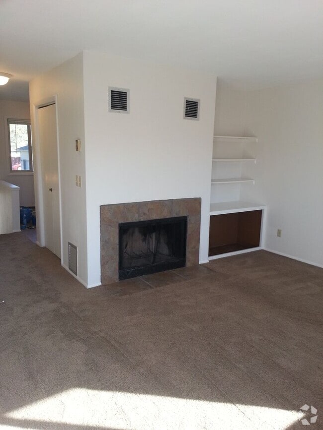 Building Photo - REI203 Unit 203D Rental