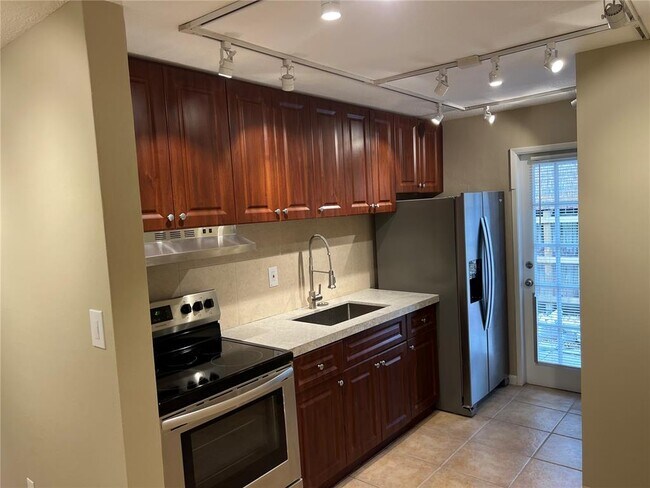 Photo - 1029 SW 15th Ter Unit 2