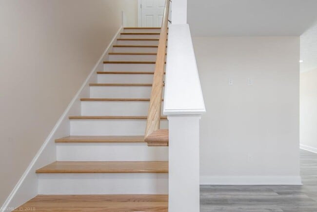 Building Photo - 410 Pin Oak Dr NW Rental