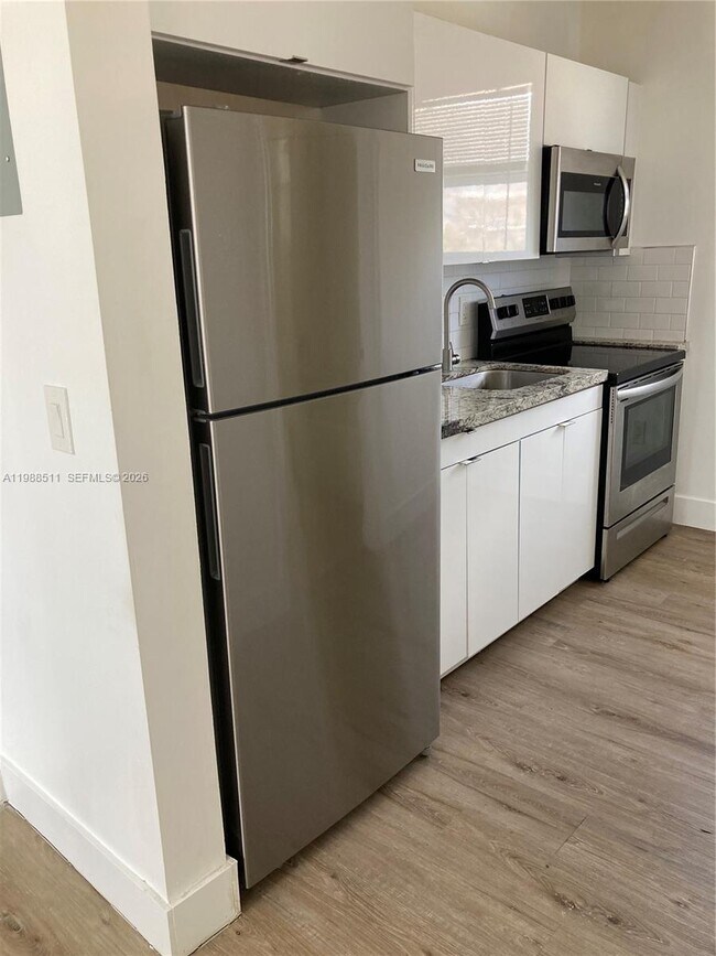 Photo - 1815 NW 1st Ct Unidad 1