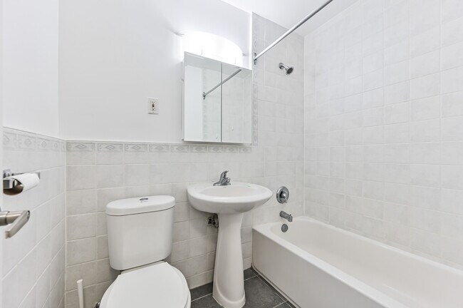 Photo - 214 St George St Unité 00805