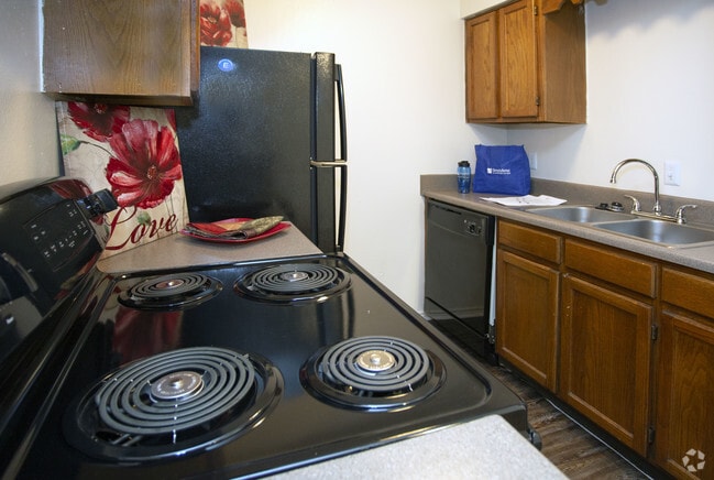 2Bd/1 Bath