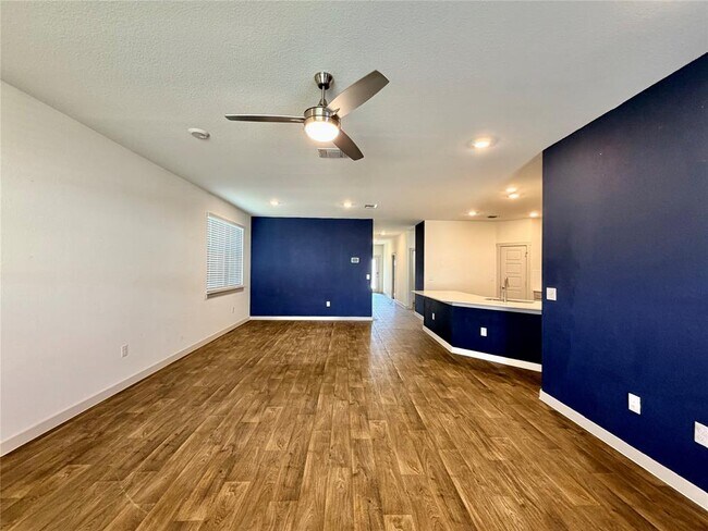 Photo - 3008 Louris Ln