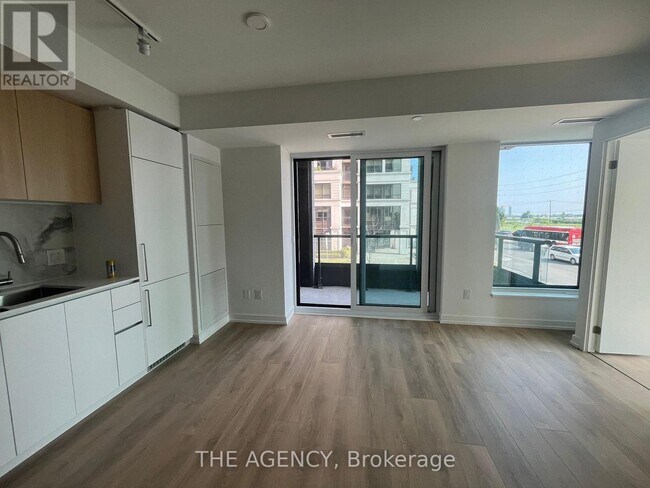 Photo - 1100 Sheppard Ave W Unité 215