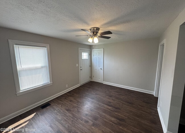 Photo - 1408 Wurtele Ave