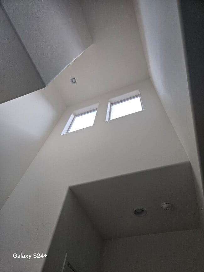 Photo - 1564 W Redwood Ln