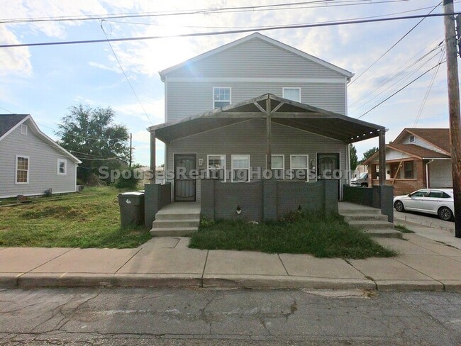 Building Photo - 1402-1404 Charles Street - 1404