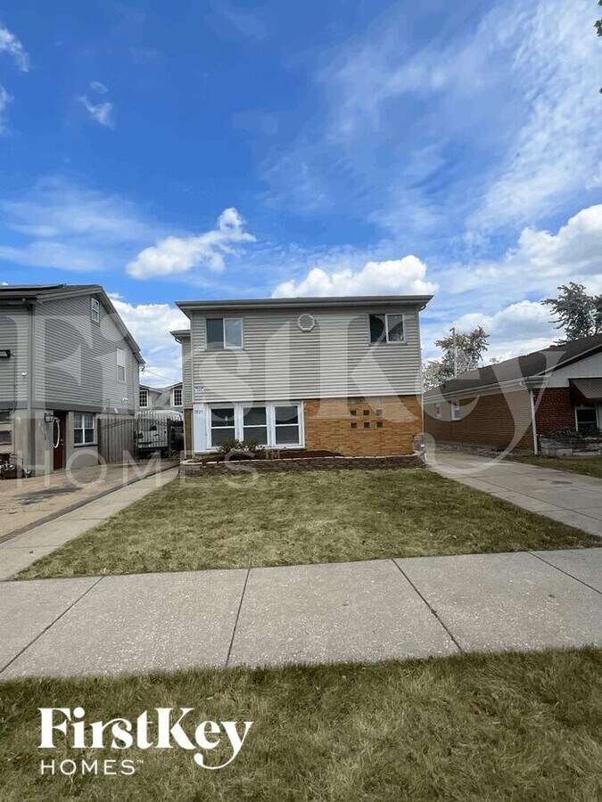 Photo - 7825 S Knox Ave