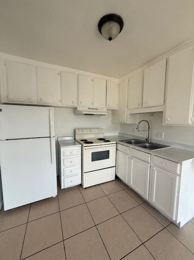 Building Photo - 728 Aster Ln Unit 10C