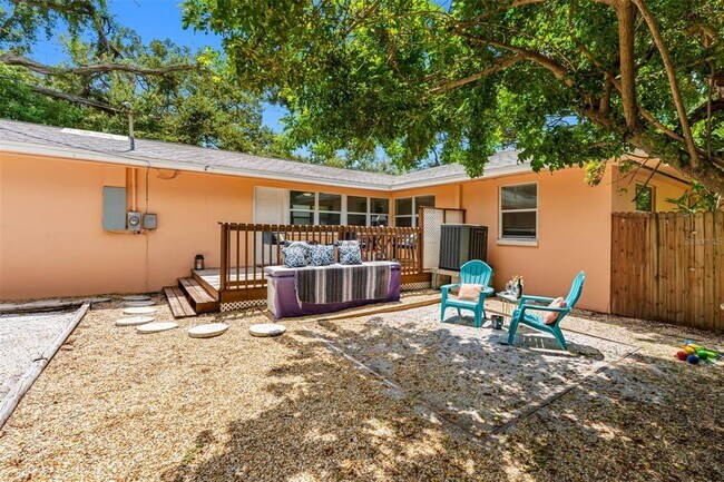 Photo - 2201 Park St N