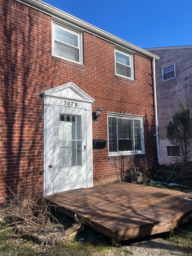 Building Photo - 797 Cooke Dr Rental