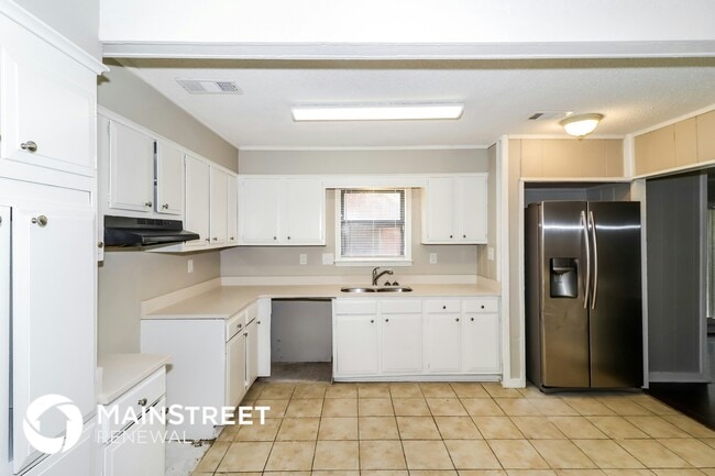 Photo - 6705 Silhouette Ave
