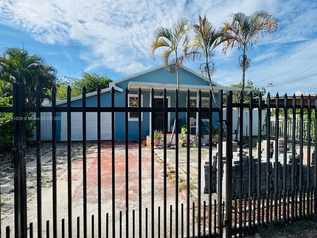 Photo - 861 NW 112th St