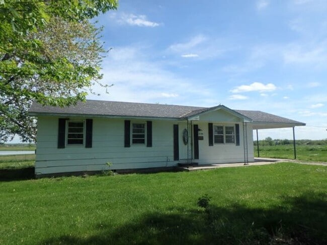 Photo - Nice 3 Bedroom Country House!