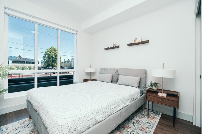 45815-45815 Princess Ave