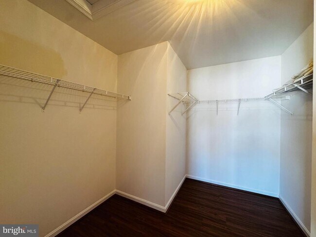 Photo - 43776 Smith Ferry Square