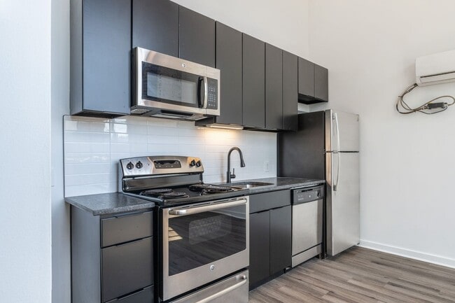 Photo - 3003 W Glenwood Ave Unit 37
