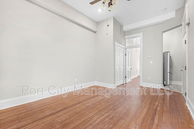 Photo - 2121 St Paul St