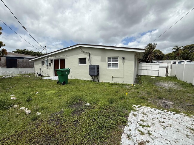 Photo - 7320 Ramona St