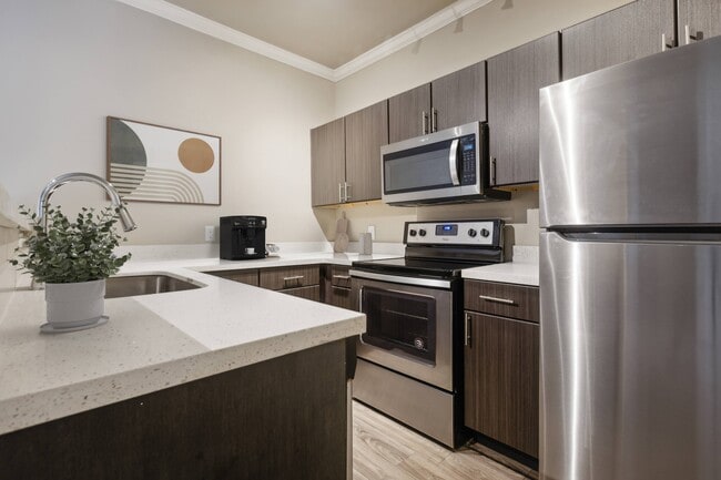 Building Photo - Northland at the Arboretum Rental
