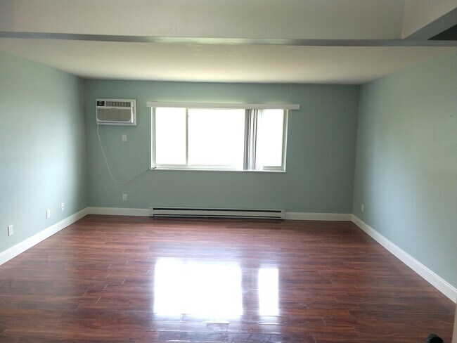 Photo - 1875 Michigan Ave Condo Unit C11