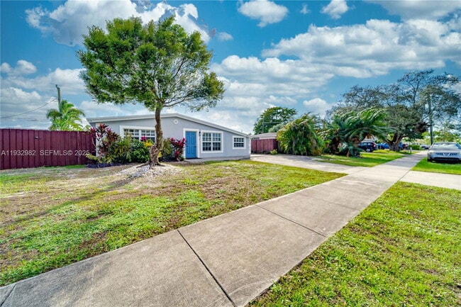 Photo - 5900 N Farragut Dr