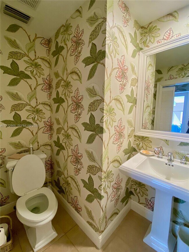 Photo - 11718 SE Florida Ave