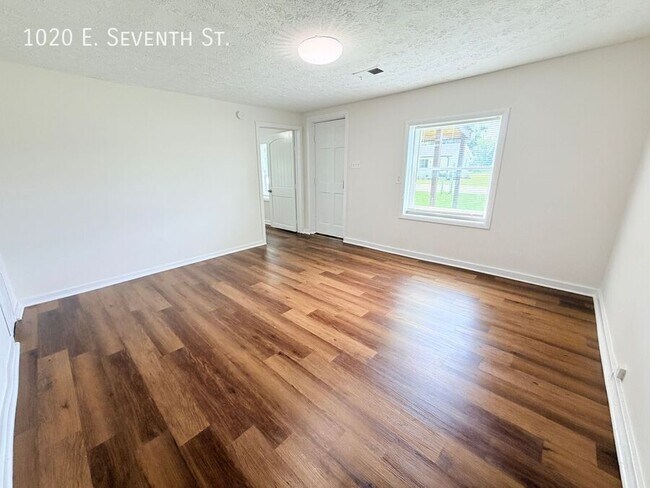 Photo - 1020 E. Seventh St.-