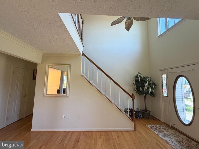 Photo - 407 Tamarack Cir